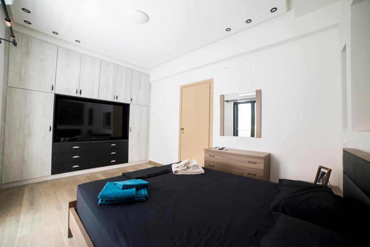 Luxurious Apartment In The Heart Of Town ! Loutraki  Exterior photo