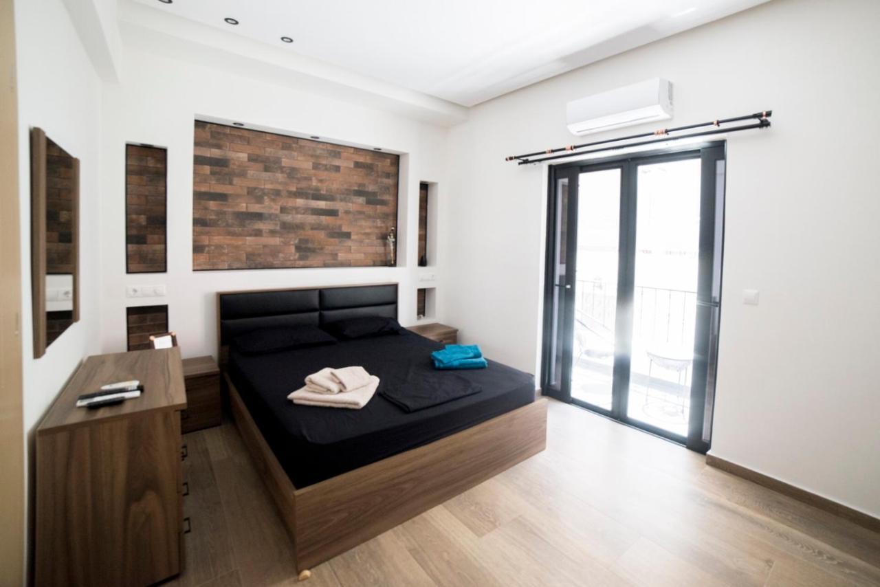 Luxurious Apartment In The Heart Of Town ! Loutraki  Exterior photo